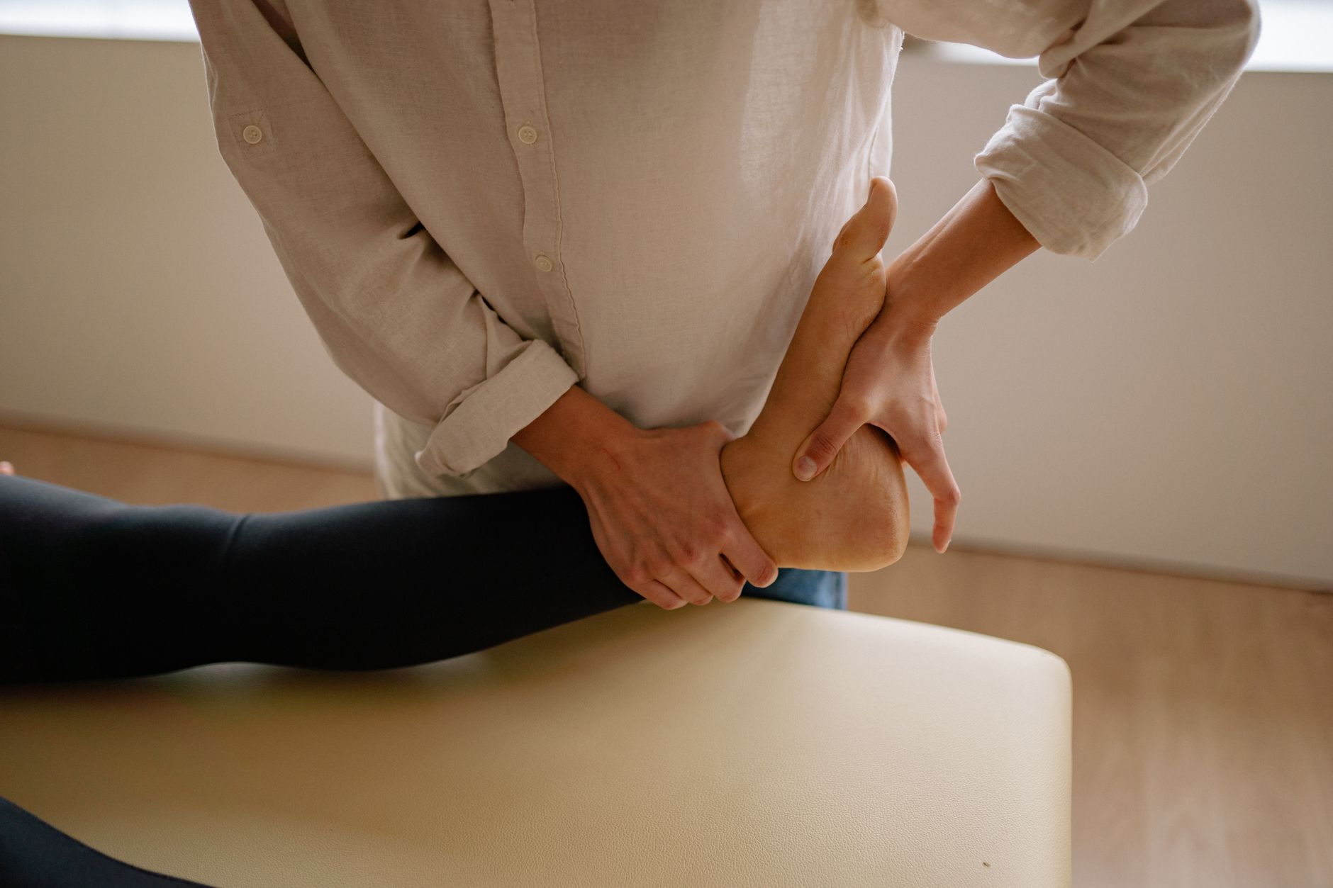 Why Your Foot Pain Is Worst First Thing in the Morning